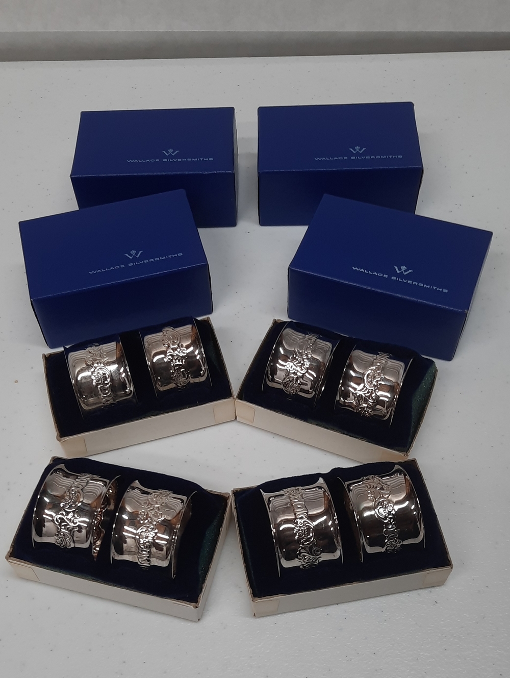 Wallace Silversmiths Set of 8 Napkin Rings Vintage Home Dining Decor Wedding